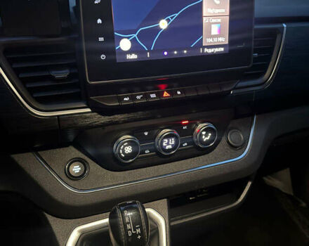 Белый Рено Трафик, объемом двигателя 2 л и пробегом 44 тыс. км за 30750 $, фото 6 на Automoto.ua