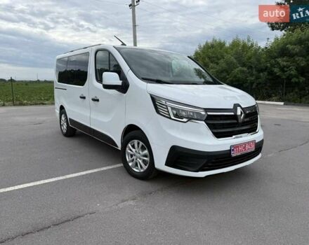Белый Рено Трафик, объемом двигателя 2 л и пробегом 165 тыс. км за 34600 $, фото 3 на Automoto.ua