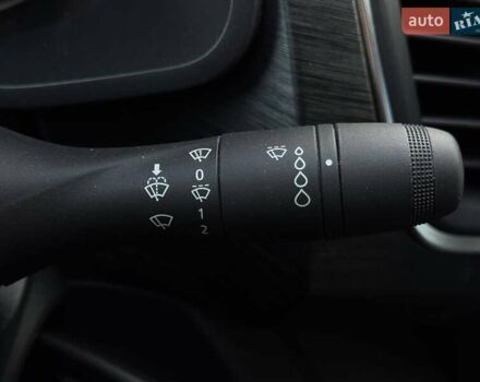 Білий Рено Трафік, об'ємом двигуна 2 л та пробігом 28 тис. км за 29399 $, фото 42 на Automoto.ua