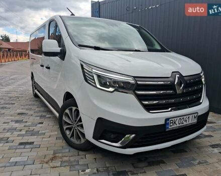 Белый Рено Трафик, объемом двигателя 2 л и пробегом 10 тыс. км за 31700 $, фото 1 на Automoto.ua