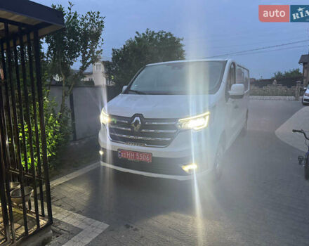 Белый Рено Трафик, объемом двигателя 2 л и пробегом 44 тыс. км за 30750 $, фото 16 на Automoto.ua