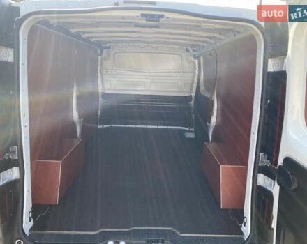 Белый Рено Трафик, объемом двигателя 2 л и пробегом 240 тыс. км за 20500 $, фото 17 на Automoto.ua