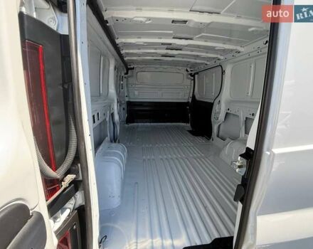 Белый Рено Трафик, объемом двигателя 2 л и пробегом 28 тыс. км за 26198 $, фото 59 на Automoto.ua