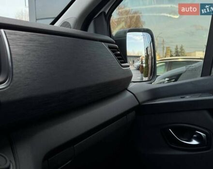 Білий Рено Трафік, об'ємом двигуна 2 л та пробігом 28 тис. км за 29399 $, фото 51 на Automoto.ua