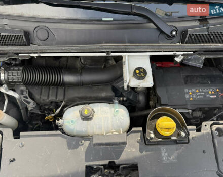 Белый Рено Трафик, объемом двигателя 2 л и пробегом 135 тыс. км за 28500 $, фото 37 на Automoto.ua