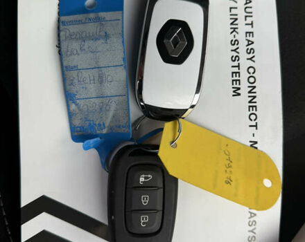 Белый Рено Трафик, объемом двигателя 2 л и пробегом 63 тыс. км за 32650 $, фото 109 на Automoto.ua