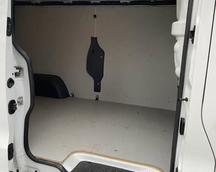 Белый Рено Трафик, объемом двигателя 2 л и пробегом 43 тыс. км за 25400 $, фото 21 на Automoto.ua