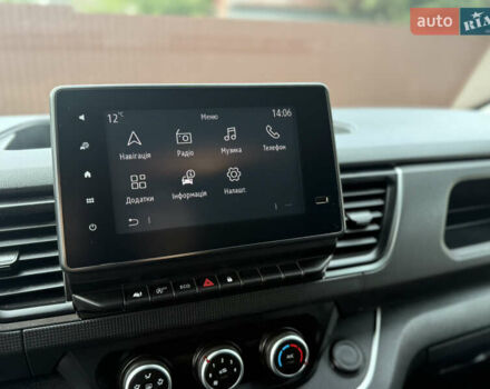 Белый Рено Трафик, объемом двигателя 2 л и пробегом 63 тыс. км за 32650 $, фото 94 на Automoto.ua