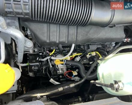 Белый Рено Трафик, объемом двигателя 2 л и пробегом 110 тыс. км за 28999 $, фото 24 на Automoto.ua