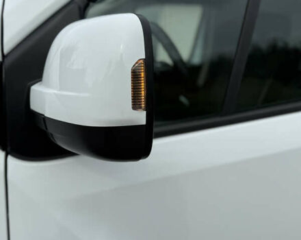 Белый Рено Трафик, объемом двигателя 2 л и пробегом 63 тыс. км за 32650 $, фото 133 на Automoto.ua