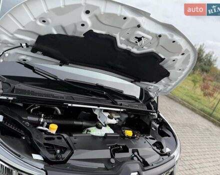 Белый Рено Трафик, объемом двигателя 2 л и пробегом 63 тыс. км за 32650 $, фото 112 на Automoto.ua