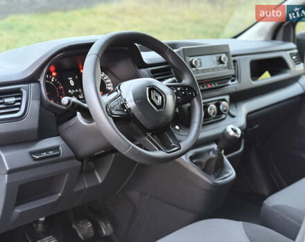 Белый Рено Трафик, объемом двигателя 2 л и пробегом 61 тыс. км за 22550 $, фото 20 на Automoto.ua