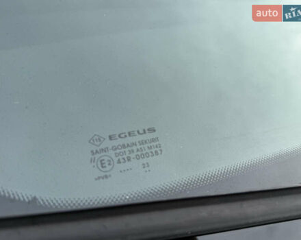 Белый Рено Трафик, объемом двигателя 2 л и пробегом 63 тыс. км за 32650 $, фото 129 на Automoto.ua