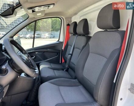 Белый Рено Трафик, объемом двигателя 2 л и пробегом 110 тыс. км за 28999 $, фото 32 на Automoto.ua