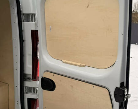 Білий Рено Трафік, об'ємом двигуна 2 л та пробігом 13 тис. км за 29000 $, фото 42 на Automoto.ua