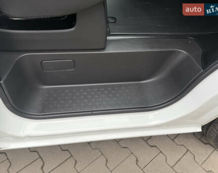 Білий Рено Трафік, об'ємом двигуна 2 л та пробігом 181 тис. км за 26850 $, фото 39 на Automoto.ua