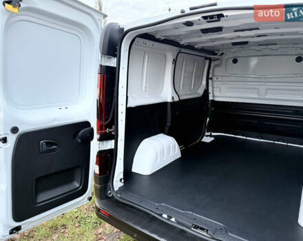 Белый Рено Трафик, объемом двигателя 2 л и пробегом 61 тыс. км за 22550 $, фото 38 на Automoto.ua
