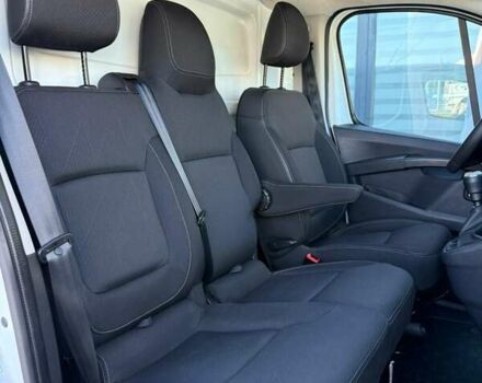 Белый Рено Трафик, объемом двигателя 0 л и пробегом 40 тыс. км за 25500 $, фото 24 на Automoto.ua