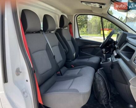 Белый Рено Трафик, объемом двигателя 2 л и пробегом 110 тыс. км за 28999 $, фото 28 на Automoto.ua