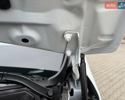 Білий Рено Трафік, об'ємом двигуна 2 л та пробігом 181 тис. км за 26850 $, фото 62 на Automoto.ua