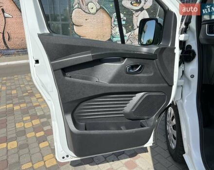 Белый Рено Трафик, объемом двигателя 2 л и пробегом 110 тыс. км за 28999 $, фото 30 на Automoto.ua