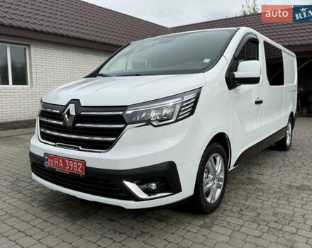 Белый Рено Трафик, объемом двигателя 2 л и пробегом 63 тыс. км за 32650 $, фото 140 на Automoto.ua