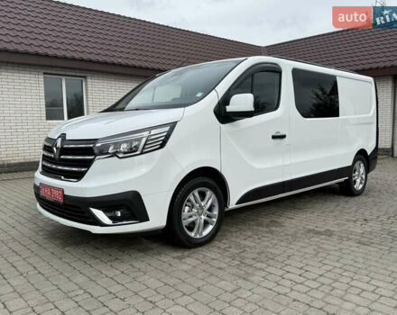 Белый Рено Трафик, объемом двигателя 2 л и пробегом 63 тыс. км за 32650 $, фото 142 на Automoto.ua