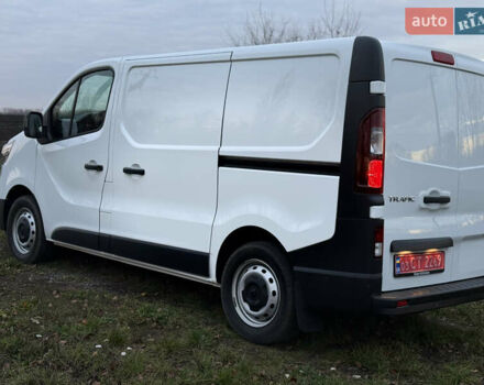 Белый Рено Трафик, объемом двигателя 2 л и пробегом 61 тыс. км за 22550 $, фото 2 на Automoto.ua