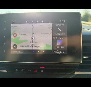 Белый Рено Трафик, объемом двигателя 2 л и пробегом 63 тыс. км за 32650 $, фото 101 на Automoto.ua