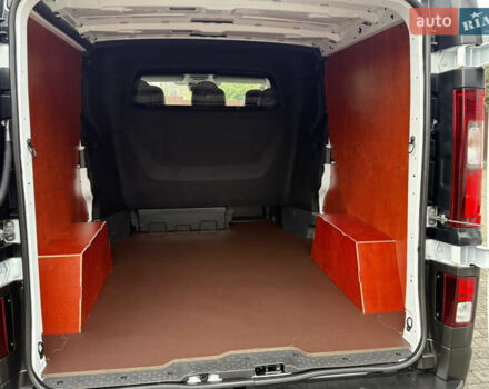 Белый Рено Трафик, объемом двигателя 2 л и пробегом 63 тыс. км за 32650 $, фото 65 на Automoto.ua