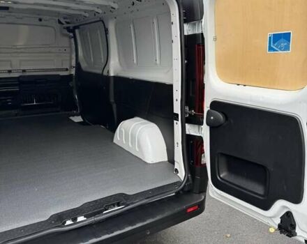 Білий Рено Трафік, об'ємом двигуна 2 л та пробігом 30 тис. км за 24990 $, фото 61 на Automoto.ua