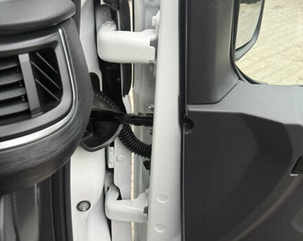 Білий Рено Трафік, об'ємом двигуна 2 л та пробігом 181 тис. км за 26850 $, фото 38 на Automoto.ua