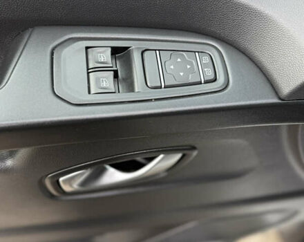 Белый Рено Трафик, объемом двигателя 2 л и пробегом 63 тыс. км за 32650 $, фото 82 на Automoto.ua