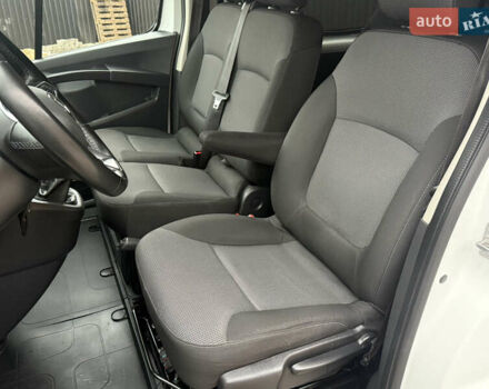 Білий Рено Трафік, об'ємом двигуна 2 л та пробігом 181 тис. км за 26850 $, фото 23 на Automoto.ua