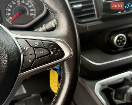 Белый Рено Трафик, объемом двигателя 2 л и пробегом 63 тыс. км за 32650 $, фото 88 на Automoto.ua