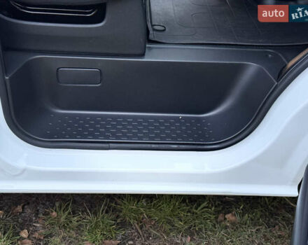 Белый Рено Трафик, объемом двигателя 2 л и пробегом 61 тыс. км за 22550 $, фото 25 на Automoto.ua