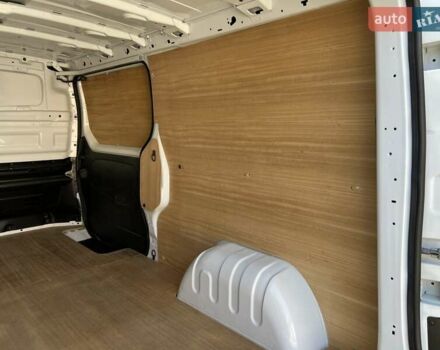 Белый Рено Трафик, объемом двигателя 2 л и пробегом 110 тыс. км за 28999 $, фото 16 на Automoto.ua