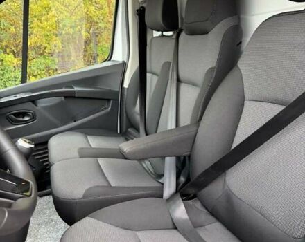 Білий Рено Трафік, об'ємом двигуна 2 л та пробігом 30 тис. км за 24990 $, фото 46 на Automoto.ua