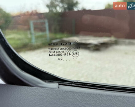 Белый Рено Трафик, объемом двигателя 2 л и пробегом 63 тыс. км за 32650 $, фото 127 на Automoto.ua