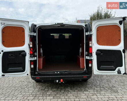 Белый Рено Трафик, объемом двигателя 2 л и пробегом 63 тыс. км за 32650 $, фото 62 на Automoto.ua