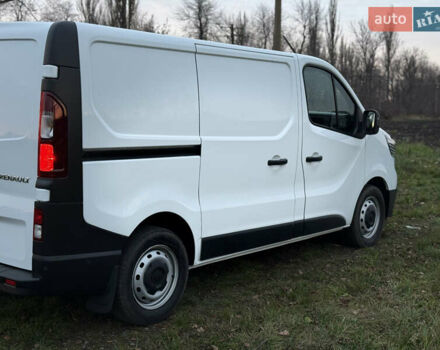 Белый Рено Трафик, объемом двигателя 2 л и пробегом 61 тыс. км за 22550 $, фото 4 на Automoto.ua