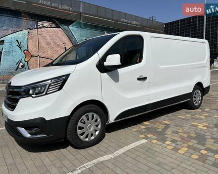 Белый Рено Трафик, объемом двигателя 2 л и пробегом 110 тыс. км за 28999 $, фото 2 на Automoto.ua