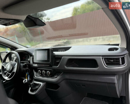 Белый Рено Трафик, объемом двигателя 2 л и пробегом 63 тыс. км за 32650 $, фото 75 на Automoto.ua