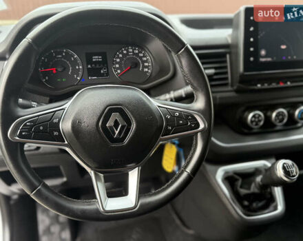 Белый Рено Трафик, объемом двигателя 2 л и пробегом 63 тыс. км за 32650 $, фото 86 на Automoto.ua