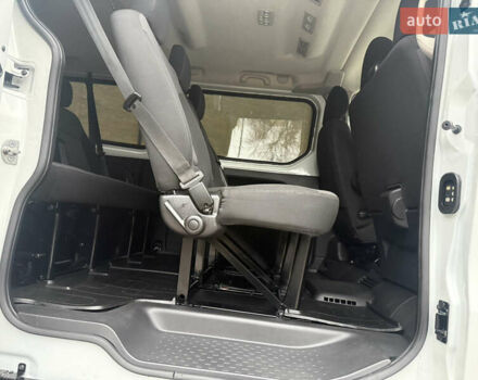 Білий Рено Трафік, об'ємом двигуна 2 л та пробігом 181 тис. км за 26850 $, фото 49 на Automoto.ua