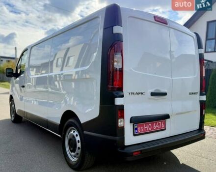 Білий Рено Трафік, об'ємом двигуна 2 л та пробігом 16 тис. км за 32700 $, фото 2 на Automoto.ua
