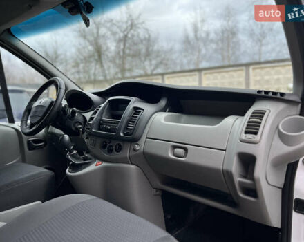 Белый Рено Трафик, объемом двигателя 2 л и пробегом 256 тыс. км за 11300 $, фото 47 на Automoto.ua