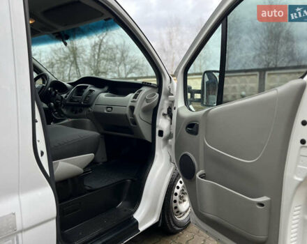 Белый Рено Трафик, объемом двигателя 2 л и пробегом 256 тыс. км за 11300 $, фото 44 на Automoto.ua
