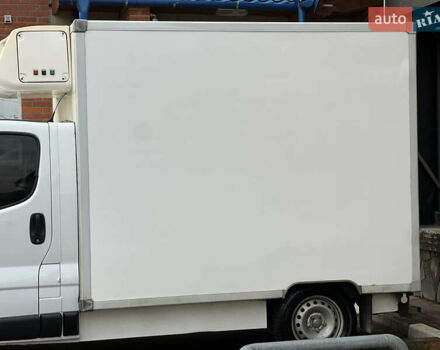 Белый Рено Трафик, объемом двигателя 2 л и пробегом 256 тыс. км за 11300 $, фото 8 на Automoto.ua