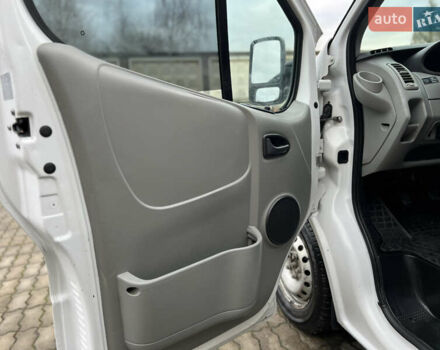 Белый Рено Трафик, объемом двигателя 2 л и пробегом 256 тыс. км за 11300 $, фото 41 на Automoto.ua